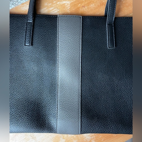 VINCE CAMUTO black vegan leather shoulder tote bag - Picture 5 of 6